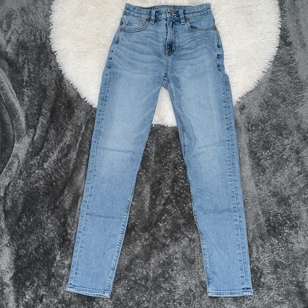 COPY - rarely worn!! American Eagle jeans (000)